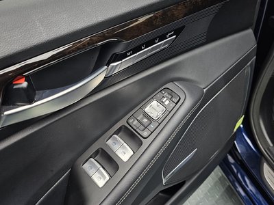 2021 Genesis G90 — миниатюра 29