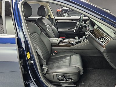 2021 Genesis G90 — миниатюра 16