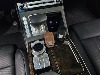 2021 Genesis G90 — миниатюра 12