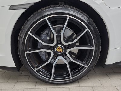 2023 Porsche TAYCAN photo 6