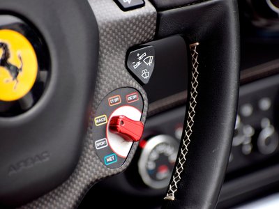 2013 FERRARI 458 SPIDER — миниатюра 57