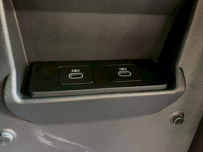2023 LAND Rover RANGE ROVER VELAR — миниатюра 30