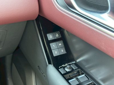 2023 LAND Rover RANGE ROVER VELAR — миниатюра 57