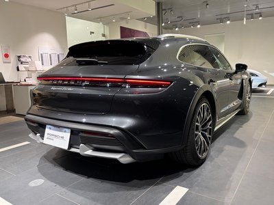 2023 Porsche TAYCAN photo 6