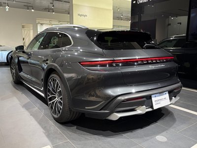2023 Porsche TAYCAN photo 8