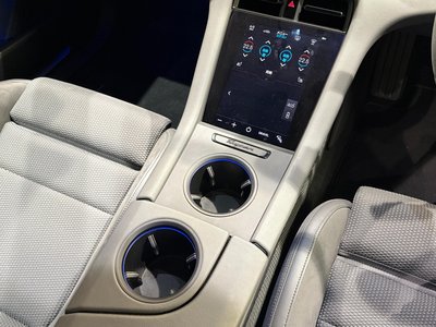 صورة مصغرة 27 لـ 2023 Porsche TAYCAN