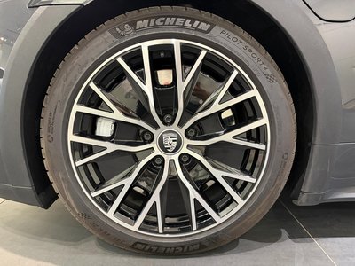 صورة مصغرة 21 لـ 2023 Porsche TAYCAN