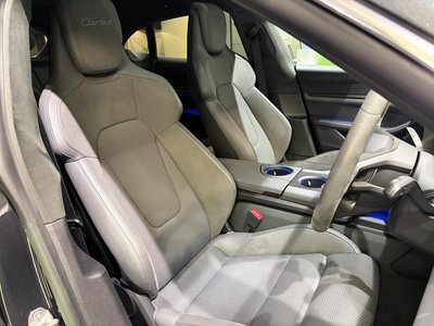 صورة مصغرة 16 لـ 2023 Porsche TAYCAN