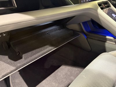 صورة مصغرة 35 لـ 2023 Porsche TAYCAN