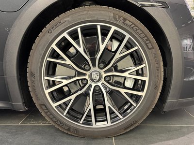 صورة مصغرة 22 لـ 2023 Porsche TAYCAN