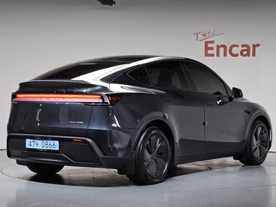 صورة 3 لـ 2025 Tesla MODEL Y