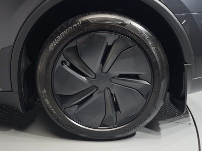 صورة 8 لـ 2025 Tesla MODEL Y