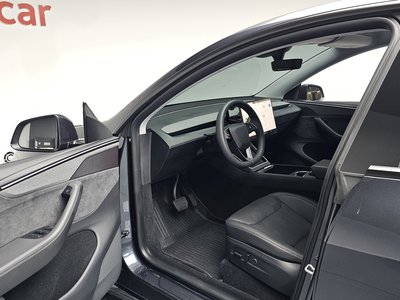 صورة مصغرة 13 لـ 2025 Tesla MODEL Y