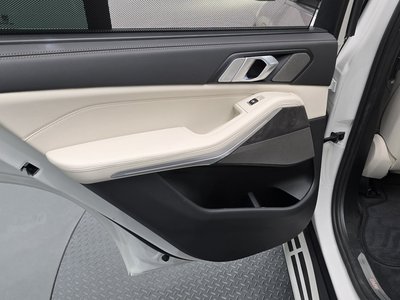 2025 BMW X5 缩略图 15