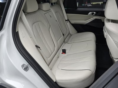 2025 BMW X5 缩略图 17