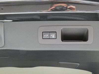 2024 Lexus LX — миниатюра 16