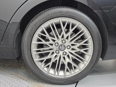2019 Genesis G90 — фото 8