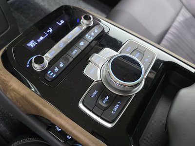 2019 Genesis G90 — миниатюра 31