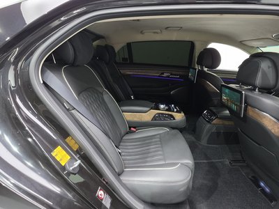 2019 Genesis G90 — миниатюра 32