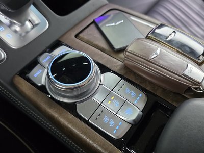 2019 Genesis G90 — миниатюра 26