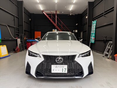 LEXUS IS