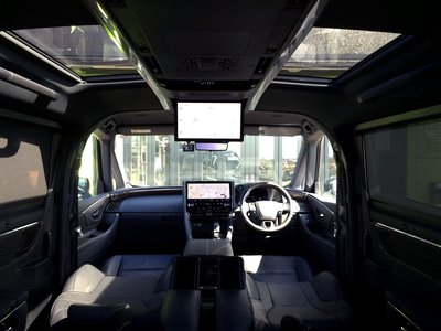 TOYOTA VELLFIRE - 2