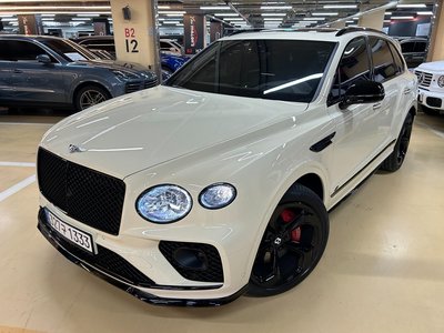 BENTLEY BENTAYGA - 1