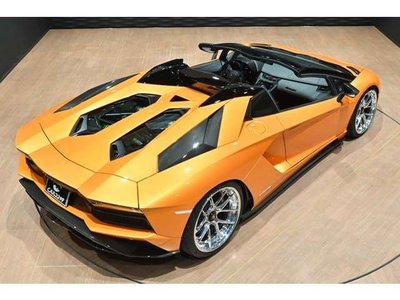 LAMBORGHINI AVENTADOR ROADSTER - 9
