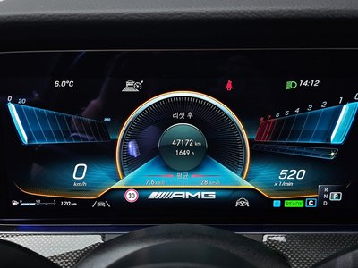 MERCEDES-BENZ E-CLASS - 8