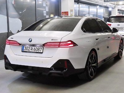 BMW 5 SERIES - 5