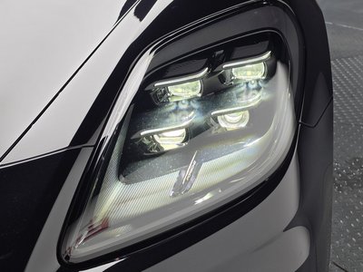 صورة 9 لـ 2025 Porsche PANAMERA