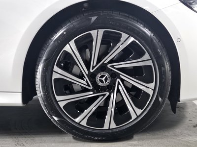 MERCEDES-BENZ E-CLASS - 6