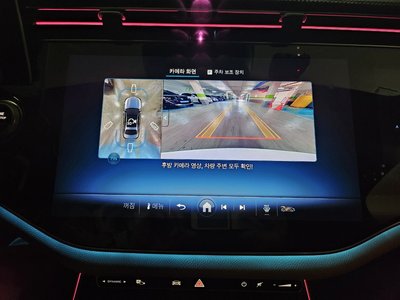 MERCEDES-BENZ E-CLASS - 8