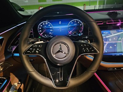 MERCEDES-BENZ E-CLASS - 9