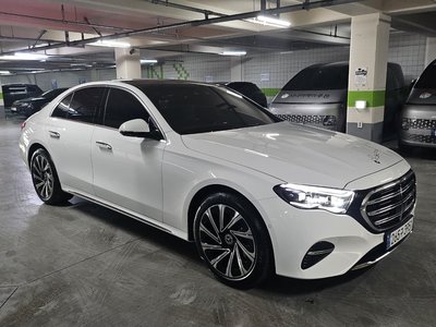 MERCEDES-BENZ E-CLASS