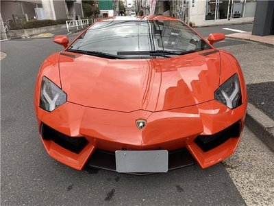 LAMBORGHINI AVENTADOR - 4