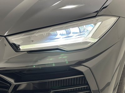 LAMBORGHINI URUS - 9