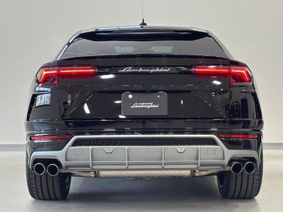 LAMBORGHINI URUS - 6