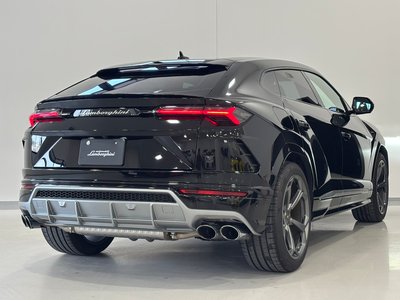 LAMBORGHINI URUS - 7