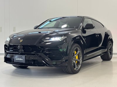 LAMBORGHINI URUS - 3