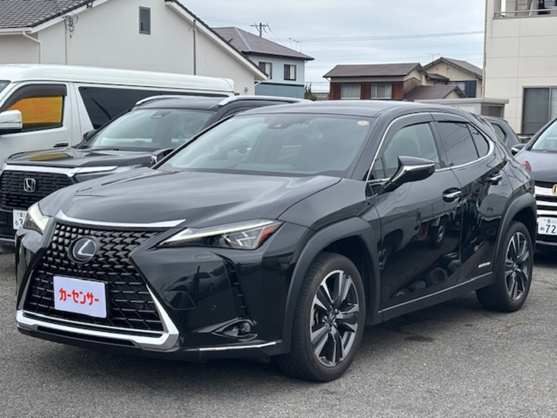 LEXUS UX - View 1