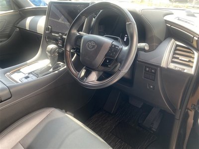 2024 Toyota ALPHARD — миниатюра 11