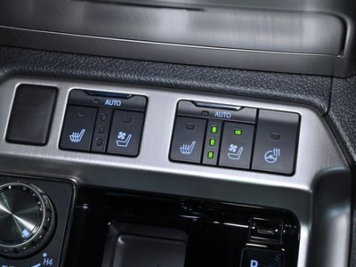 2017 Toyota LAND CRUISER 200 缩略图 34