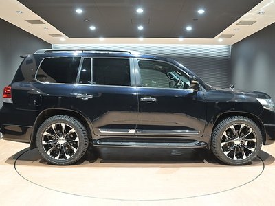 2017 Toyota LAND CRUISER 200 照片 6