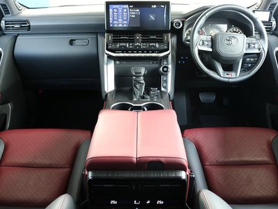 TOYOTA LAND CRUISER - 2