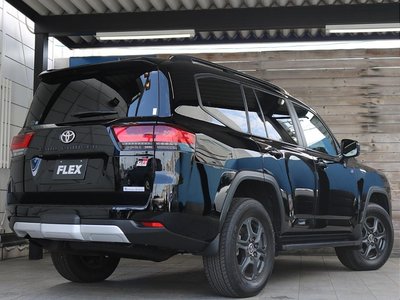 TOYOTA LAND CRUISER - 7