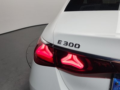 MERCEDES-BENZ E-CLASS - 10