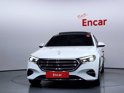 MERCEDES-BENZ E-CLASS - 2