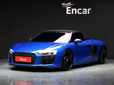 AUDI R8 - 1