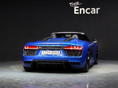 AUDI R8 - 4
